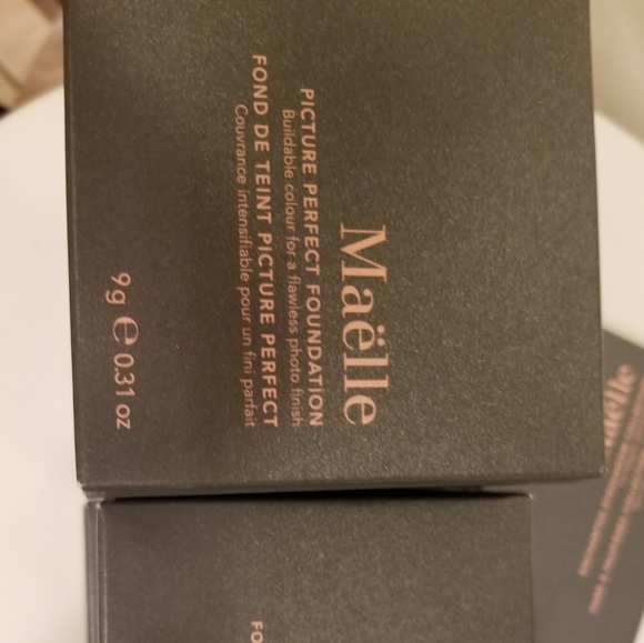 Perfect powder foundation - Picture 2 of 2